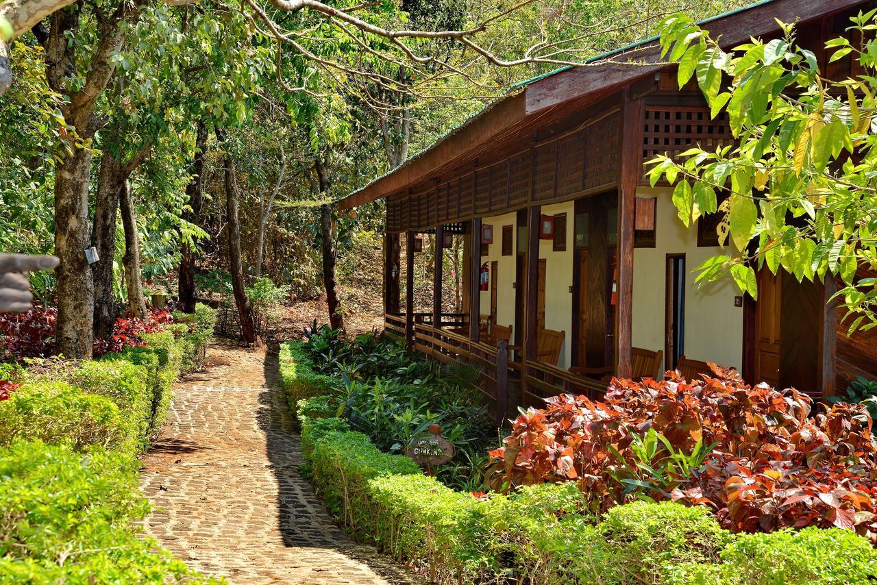 波帕山度假村 Mount Popa 外观 照片